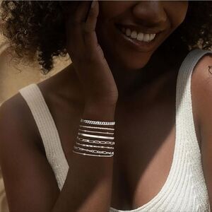 🩵NIB Elegant Sterling Silver Plated 8-Piece Chain Bracelet Set